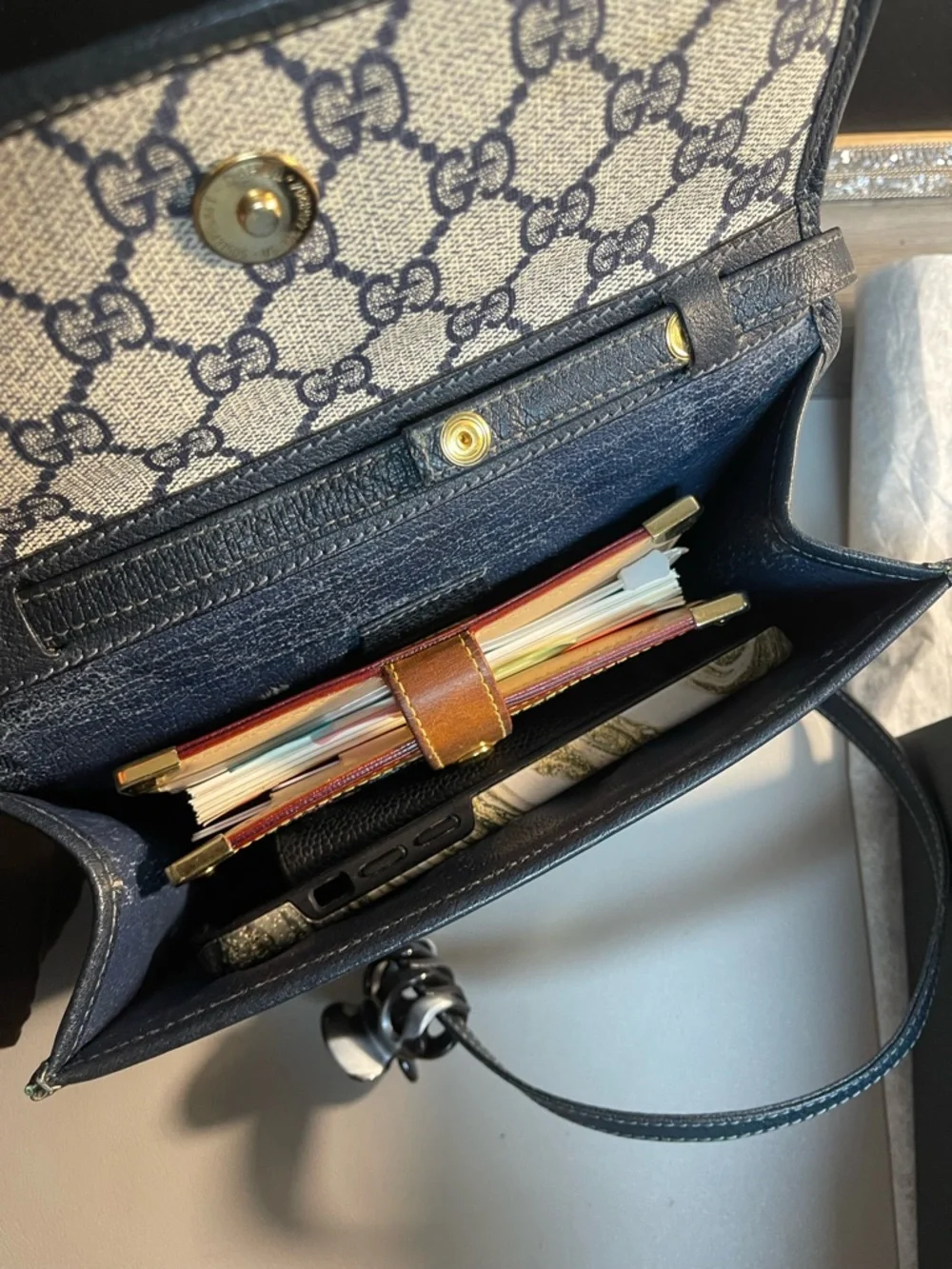 Authentic Gucci vintage GG canvas crossbody bag - Picture 13 of 13